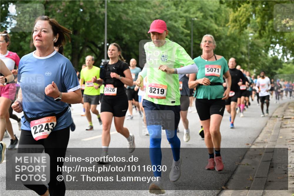 06.09.2026 - CURREX Alsterlauf Dr. Thomas Lammeyer http://msf.ph/oto/10116030 06.09.2026 09:12:07 Laufen 2243, 5071, 3626, 8219 meine-sportfotos.de