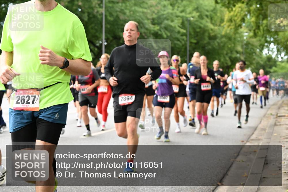 06.09.2026 - CURREX Alsterlauf Dr. Thomas Lammeyer http://msf.ph/oto/10116051 06.09.2026 09:12:10 Laufen 2627, 8, 2864 meine-sportfotos.de