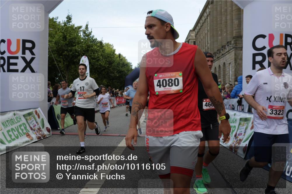 06.09.2026 - CURREX Alsterlauf Yannick Fuchs http://msf.ph/oto/10116105 06.09.2026 09:59:00 Ziel 2060, 2065, 2649, 2981, 3049, 3203, 3313, 3323, 3499, 3517, 3546, 3552, 3765, 4048, 4080, 4081, 4293, 4299, 4605, 4779, 5099, 5100, 5661, 6064, 6065, 6311, 8051, 8206, 8265, 8320 meine-sportfotos.de