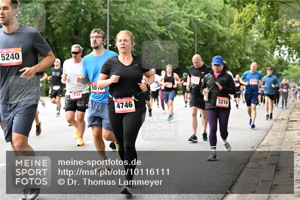 06.09.2026 - CURREX Alsterlauf Dr. Thomas Lammeyer http://msf.ph/oto/10116111 06.09.2026 09:12:18 Laufen 5240, 2740, 50, 4746, 2152, 3216, 8319 meine-sportfotos.de