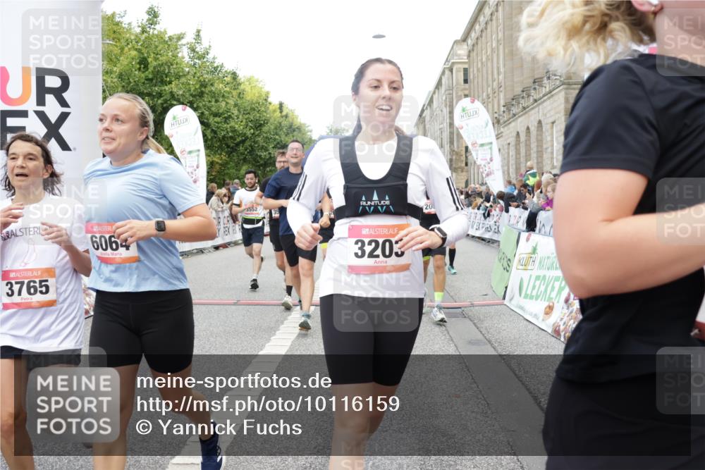 06.09.2026 - CURREX Alsterlauf Yannick Fuchs http://msf.ph/oto/10116159 06.09.2026 09:59:02 Ziel 2060, 2065, 2618, 2649, 2981, 3049, 3203, 3323, 3499, 3517, 3546, 3552, 3765, 3871, 4048, 4080, 4081, 4293, 4299, 4605, 4779, 4814, 4953, 5099, 5100, 5801, 6064, 6065, 6082, 6083, 6311, 8051, 8206, 8265, 8320 meine-sportfotos.de