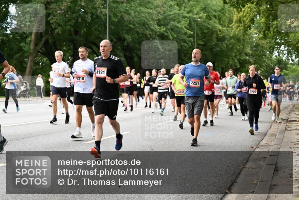 06.09.2026 - CURREX Alsterlauf Dr. Thomas Lammeyer http://msf.ph/oto/10116161 06.09.2026 09:12:25 Laufen 31, 6118, 5310, 4121, 2251, 3801, 42509, 3844, 5192, 4088 meine-sportfotos.de
