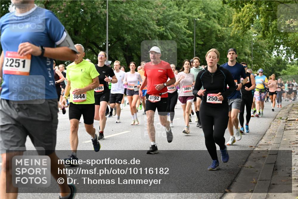 06.09.2026 - CURREX Alsterlauf Dr. Thomas Lammeyer http://msf.ph/oto/10116182 06.09.2026 09:12:27 Laufen 2251, 3844, 265, 3307, 4256, 3801, 5192, 250 meine-sportfotos.de