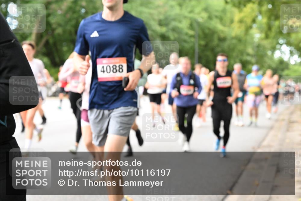 06.09.2026 - CURREX Alsterlauf Dr. Thomas Lammeyer http://msf.ph/oto/10116197 06.09.2026 09:12:29 Laufen 4088 meine-sportfotos.de