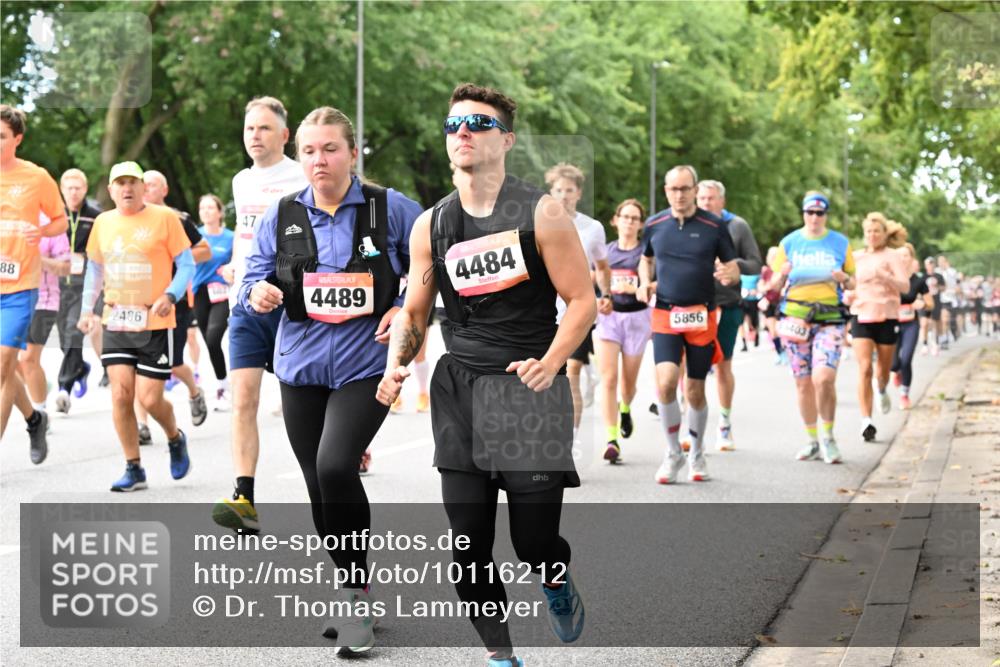 06.09.2026 - CURREX Alsterlauf Dr. Thomas Lammeyer http://msf.ph/oto/10116212 06.09.2026 09:12:31 Laufen 88, 2486, 47, 4489, 4484, 5856, 6403 meine-sportfotos.de