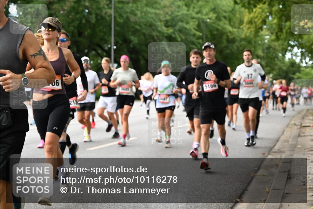 06.09.2026 - CURREX Alsterlauf Dr. Thomas Lammeyer http://msf.ph/oto/10116278 06.09.2026 09:12:40 Laufen 06, 17, 5166, 212 meine-sportfotos.de