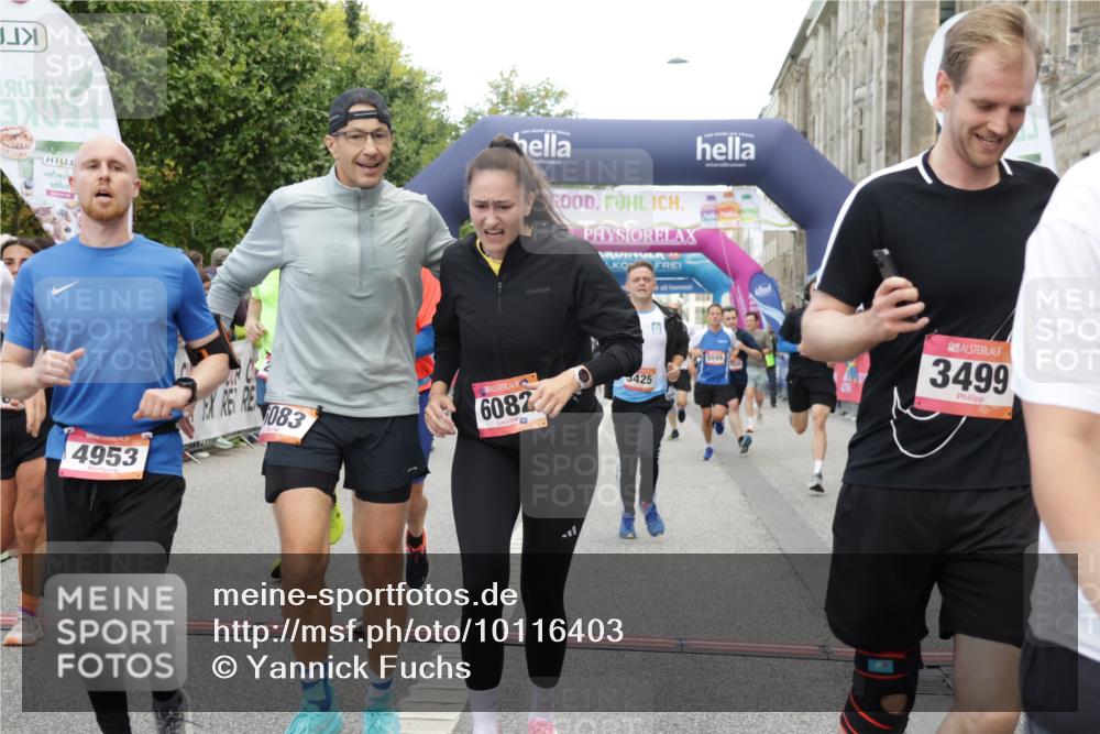 06.09.2026 - CURREX Alsterlauf Yannick Fuchs http://msf.ph/oto/10116403 06.09.2026 09:59:07 Ziel 2060, 2068, 2618, 2627, 2649, 2981, 3049, 3203, 3375, 3425, 3499, 3517, 3546, 3552, 3765, 3871, 4293, 4531, 4814, 4856, 4953, 4990, 5099, 5459, 5599, 5801, 5891, 6064, 6065, 6082, 6083, 6337, 8051, 8206, 8265, 8320 meine-sportfotos.de