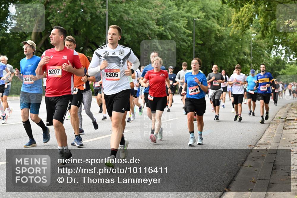 06.09.2026 - CURREX Alsterlauf Dr. Thomas Lammeyer http://msf.ph/oto/10116411 06.09.2026 09:12:58 Laufen 337, 5207, 4, 5205, 130, 3295, 3454, 326, 5005 meine-sportfotos.de
