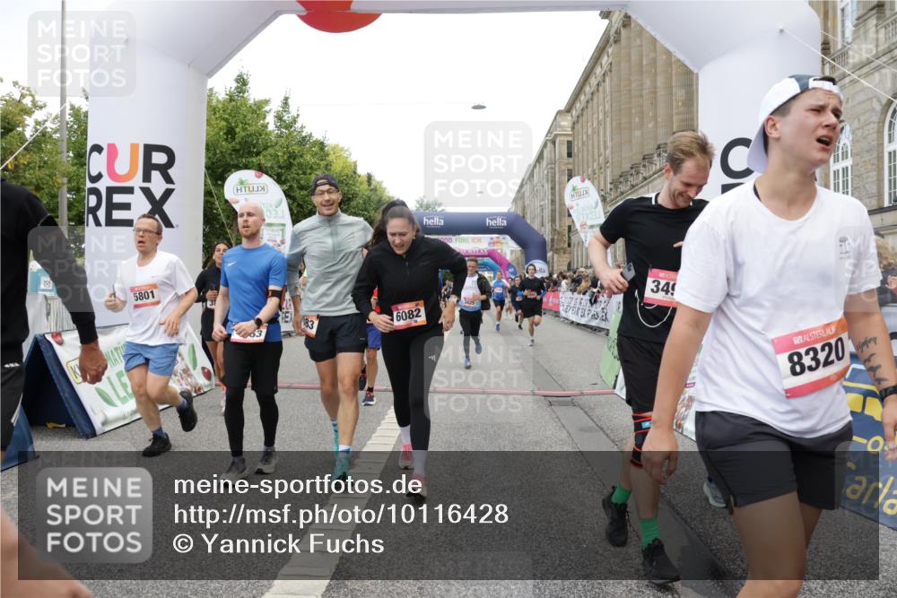 06.09.2026 - CURREX Alsterlauf Yannick Fuchs http://msf.ph/oto/10116428 06.09.2026 09:59:07 Ziel 2060, 2068, 2618, 2627, 2649, 2981, 3049, 3203, 3375, 3425, 3499, 3517, 3546, 3552, 3765, 3871, 4293, 4531, 4814, 4856, 4953, 4990, 5099, 5459, 5599, 5801, 5891, 6064, 6065, 6082, 6083, 6337, 8051, 8206, 8265, 8320 meine-sportfotos.de