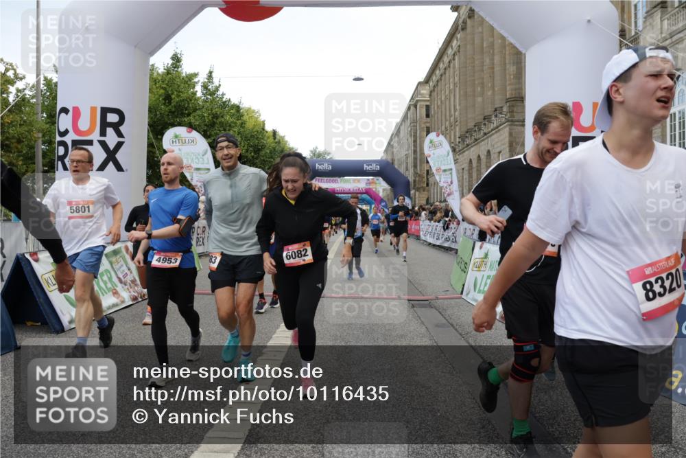 06.09.2026 - CURREX Alsterlauf Yannick Fuchs http://msf.ph/oto/10116435 06.09.2026 09:59:07 Ziel 2060, 2068, 2618, 2627, 2649, 2981, 3049, 3203, 3375, 3425, 3499, 3517, 3546, 3552, 3765, 3871, 4293, 4531, 4814, 4856, 4953, 4990, 5099, 5459, 5599, 5801, 5891, 6064, 6065, 6082, 6083, 6337, 8051, 8206, 8265, 8320 meine-sportfotos.de