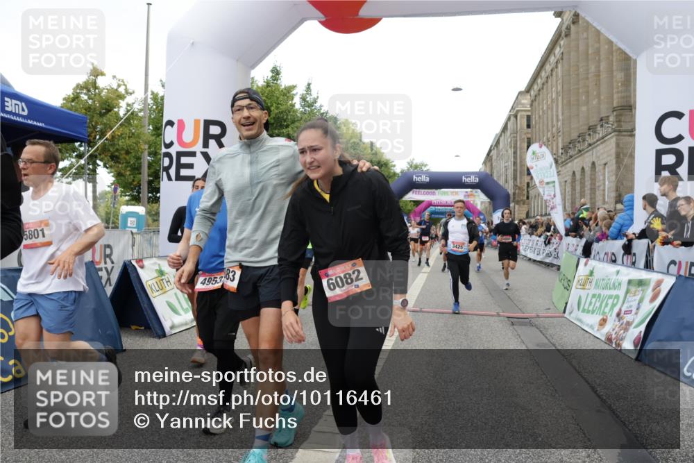 06.09.2026 - CURREX Alsterlauf Yannick Fuchs http://msf.ph/oto/10116461 06.09.2026 09:59:08 Ziel 2060, 2068, 2618, 2627, 2649, 2981, 3203, 3375, 3425, 3499, 3517, 3546, 3552, 3765, 3871, 4293, 4531, 4814, 4856, 4953, 4990, 5283, 5459, 5599, 5801, 5891, 6064, 6065, 6082, 6083, 6144, 6337, 8051, 8206, 8265, 8320 meine-sportfotos.de