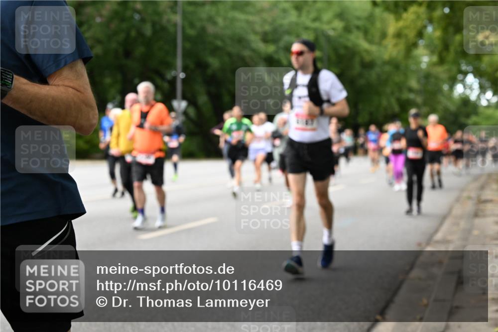 06.09.2026 - CURREX Alsterlauf Dr. Thomas Lammeyer http://msf.ph/oto/10116469 06.09.2026 09:13:05 Laufen  meine-sportfotos.de