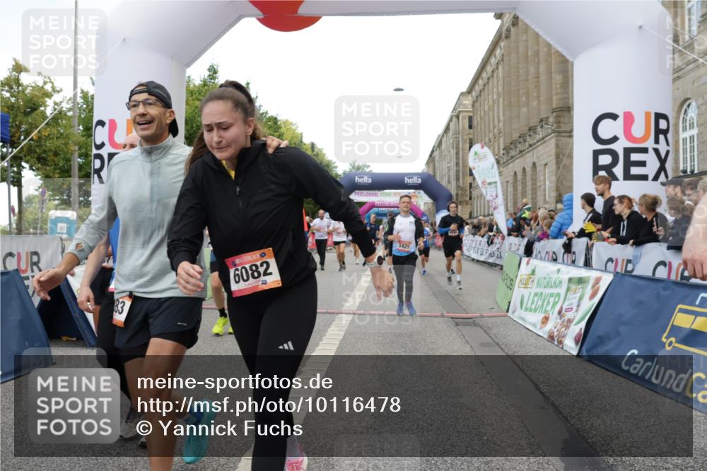 06.09.2026 - CURREX Alsterlauf Yannick Fuchs http://msf.ph/oto/10116478 06.09.2026 09:59:08 Ziel 2060, 2068, 2618, 2627, 2649, 2981, 3203, 3375, 3425, 3499, 3517, 3546, 3552, 3765, 3871, 4293, 4531, 4814, 4856, 4953, 4990, 5283, 5459, 5599, 5801, 5891, 6064, 6065, 6082, 6083, 6144, 6337, 8051, 8206, 8265, 8320 meine-sportfotos.de