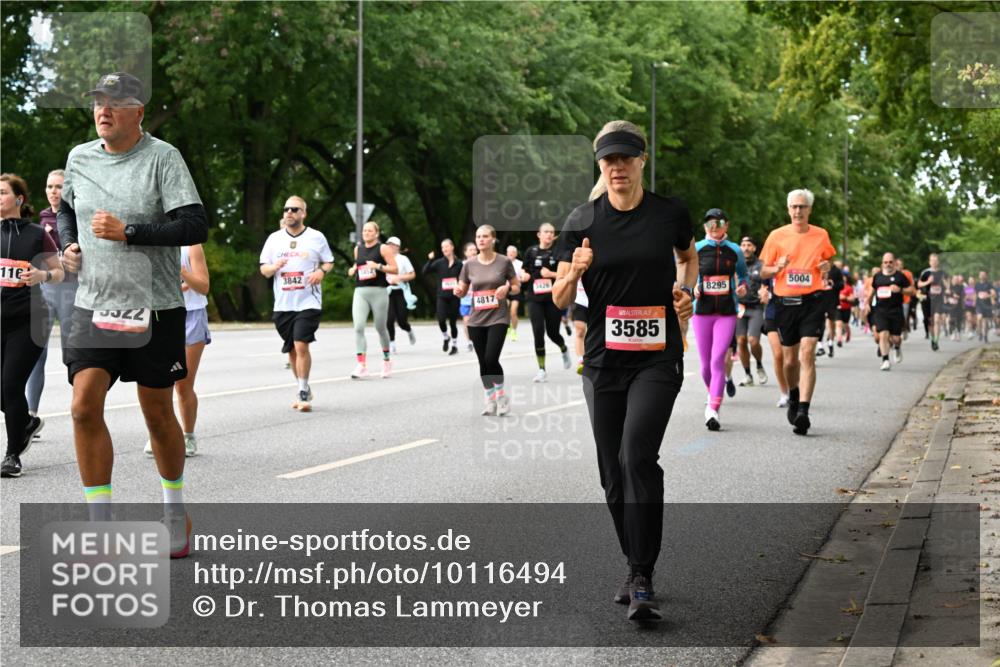 06.09.2026 - CURREX Alsterlauf Dr. Thomas Lammeyer http://msf.ph/oto/10116494 06.09.2026 09:13:08 Laufen 116, 3842, 4817, 3585, 8295, 5004 meine-sportfotos.de