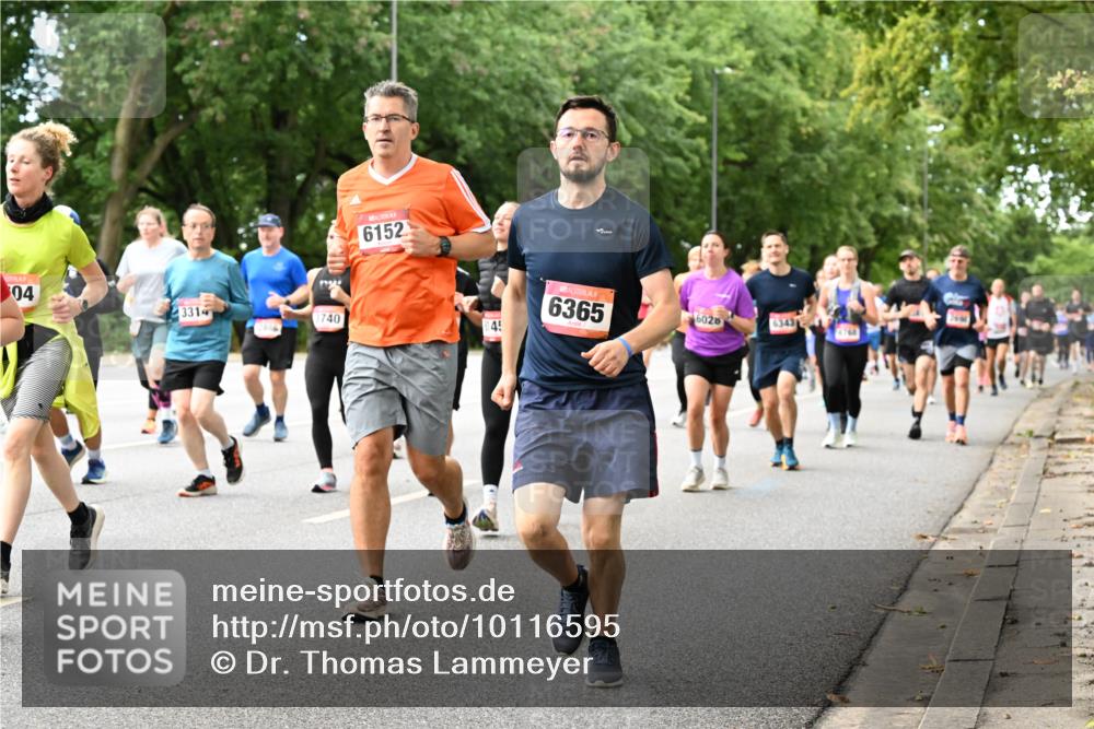 06.09.2026 - CURREX Alsterlauf Dr. Thomas Lammeyer http://msf.ph/oto/10116595 06.09.2026 09:13:21 Laufen 04, 6152, 3314, 3740, 6145, 6365, 6028, 6343 meine-sportfotos.de