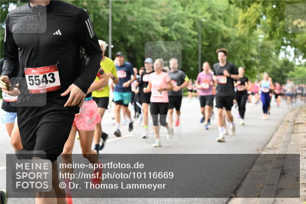 06.09.2026 - CURREX Alsterlauf Dr. Thomas Lammeyer http://msf.ph/oto/10116669 06.09.2026 09:13:32 Laufen 5543 meine-sportfotos.de