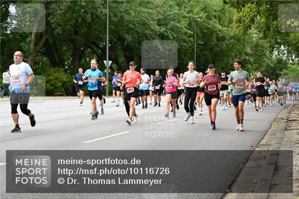 06.09.2026 - CURREX Alsterlauf Dr. Thomas Lammeyer http://msf.ph/oto/10116726 06.09.2026 09:13:40 Laufen 3390, 0, 3721, 3777, 455, 5899, 4077, 6460, 3756, 2957, 6290, 6292, 4229 meine-sportfotos.de