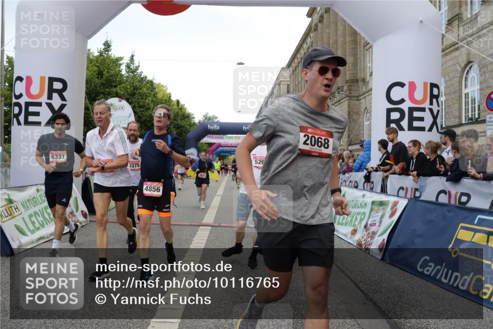 06.09.2026 - CURREX Alsterlauf Yannick Fuchs http://msf.ph/oto/10116765 06.09.2026 09:59:12 Ziel 2068, 2220, 2618, 2627, 2913, 3375, 3425, 3499, 3825, 3871, 3892, 4293, 4531, 4814, 4856, 4953, 4990, 5249, 5283, 5459, 5599, 5801, 5891, 6082, 6083, 6144, 6337 meine-sportfotos.de