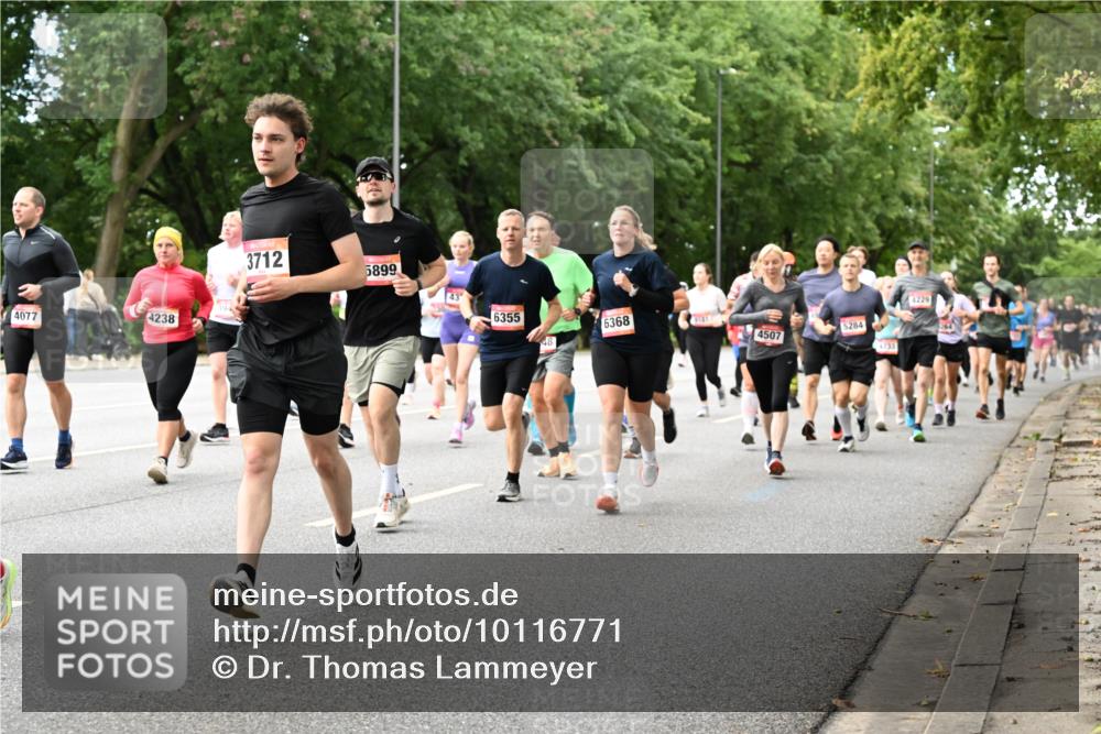 06.09.2026 - CURREX Alsterlauf Dr. Thomas Lammeyer http://msf.ph/oto/10116771 06.09.2026 09:13:46 Laufen 4077, 4238, 394, 3712, 5899, 43, 6355, 6368, 5284, 48, 4507, 4733, 4229 meine-sportfotos.de
