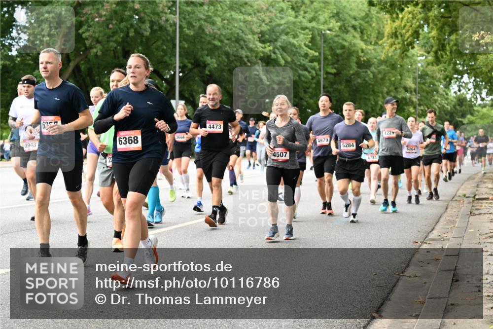 06.09.2026 - CURREX Alsterlauf Dr. Thomas Lammeyer http://msf.ph/oto/10116786 06.09.2026 09:13:48 Laufen 3943, 6368, 3666, 4473, 4229, 4979, 5284, 6264, 4507, 4733 meine-sportfotos.de