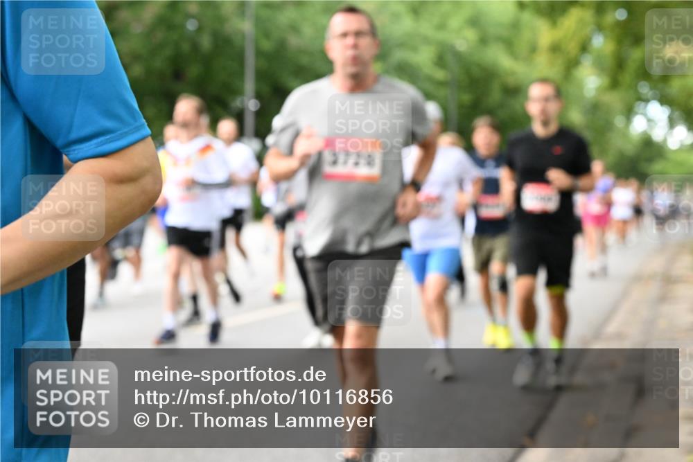 06.09.2026 - CURREX Alsterlauf Dr. Thomas Lammeyer http://msf.ph/oto/10116856 06.09.2026 09:13:57 Laufen  meine-sportfotos.de