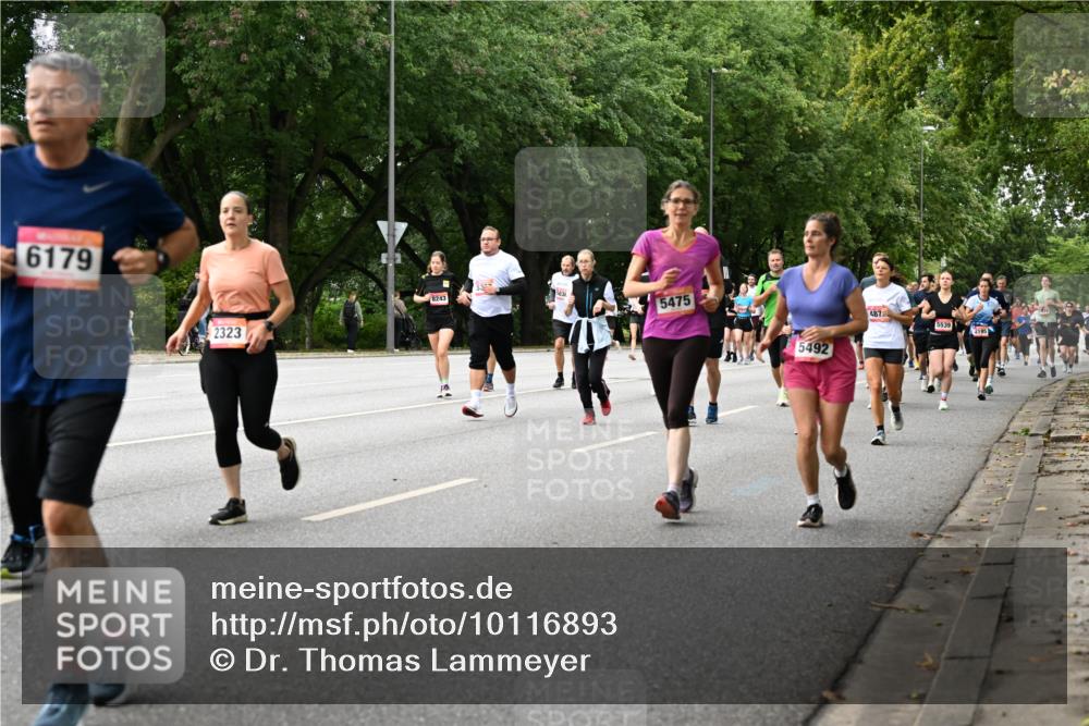 06.09.2026 - CURREX Alsterlauf Dr. Thomas Lammeyer http://msf.ph/oto/10116893 06.09.2026 09:14:01 Laufen 46179, 2323, 8243, 5475, 5492, 487, 5539, 2195 meine-sportfotos.de