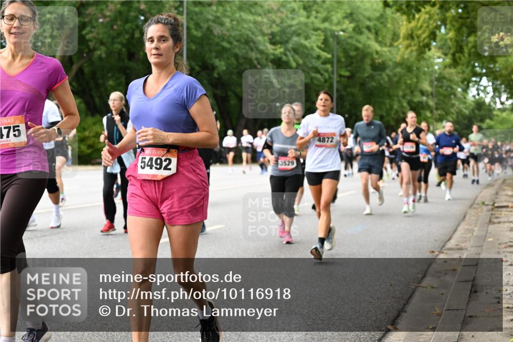06.09.2026 - CURREX Alsterlauf Dr. Thomas Lammeyer http://msf.ph/oto/10116918 06.09.2026 09:14:04 Laufen 75, 5492, 3529, 4872 meine-sportfotos.de