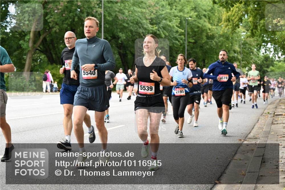 06.09.2026 - CURREX Alsterlauf Dr. Thomas Lammeyer http://msf.ph/oto/10116945 06.09.2026 09:14:07 Laufen 5, 5540, 57, 5539, 2195, 9519 meine-sportfotos.de
