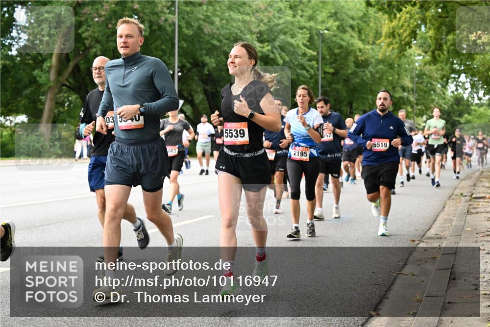 06.09.2026 - CURREX Alsterlauf Dr. Thomas Lammeyer http://msf.ph/oto/10116947 06.09.2026 09:14:08 Laufen 03, 5340, 063, 5539, 557, 2195, 5519 meine-sportfotos.de