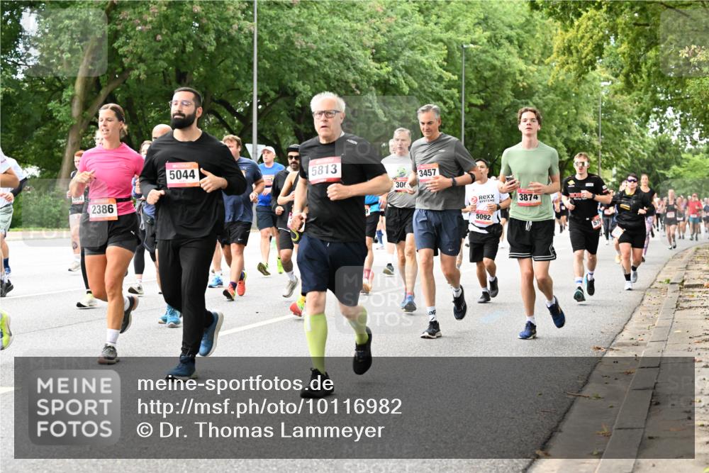 06.09.2026 - CURREX Alsterlauf Dr. Thomas Lammeyer http://msf.ph/oto/10116982 06.09.2026 09:14:12 Laufen 2386, 5044, 5813, 300, 3457, 2, 5092, 3874, 57 meine-sportfotos.de