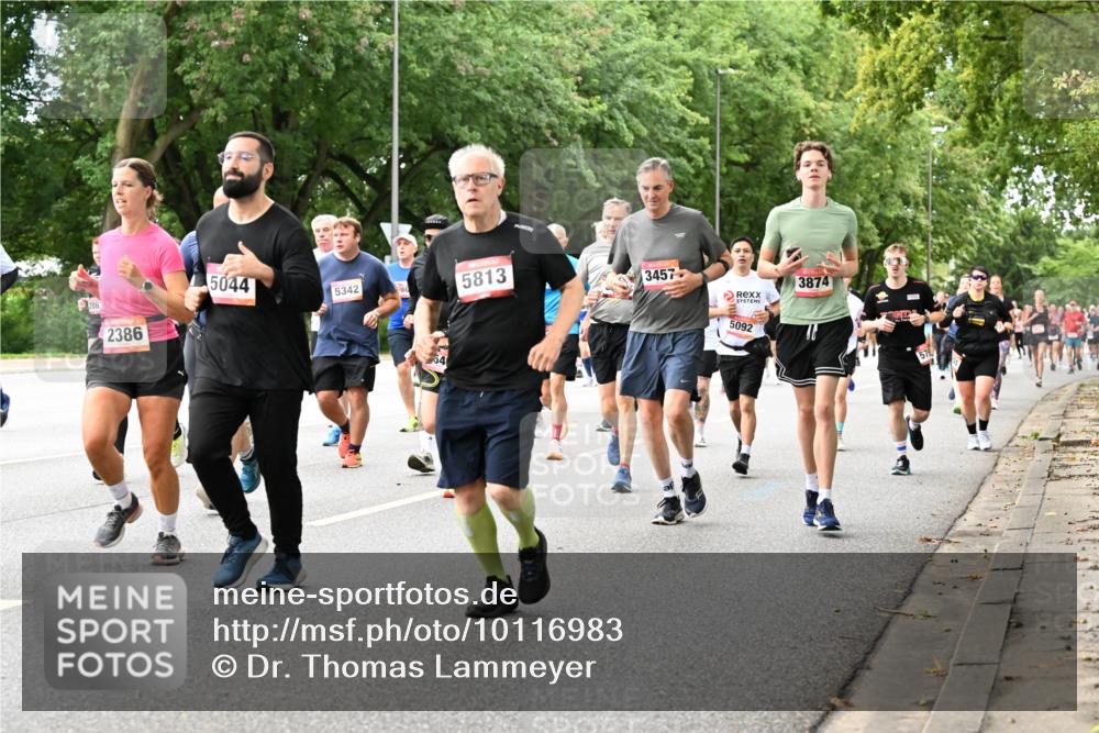 06.09.2026 - CURREX Alsterlauf Dr. Thomas Lammeyer http://msf.ph/oto/10116983 06.09.2026 09:14:12 Laufen 2863, 2386, 5044, 5342, 564, 5813, 3457, 3874, 5092, 57 meine-sportfotos.de