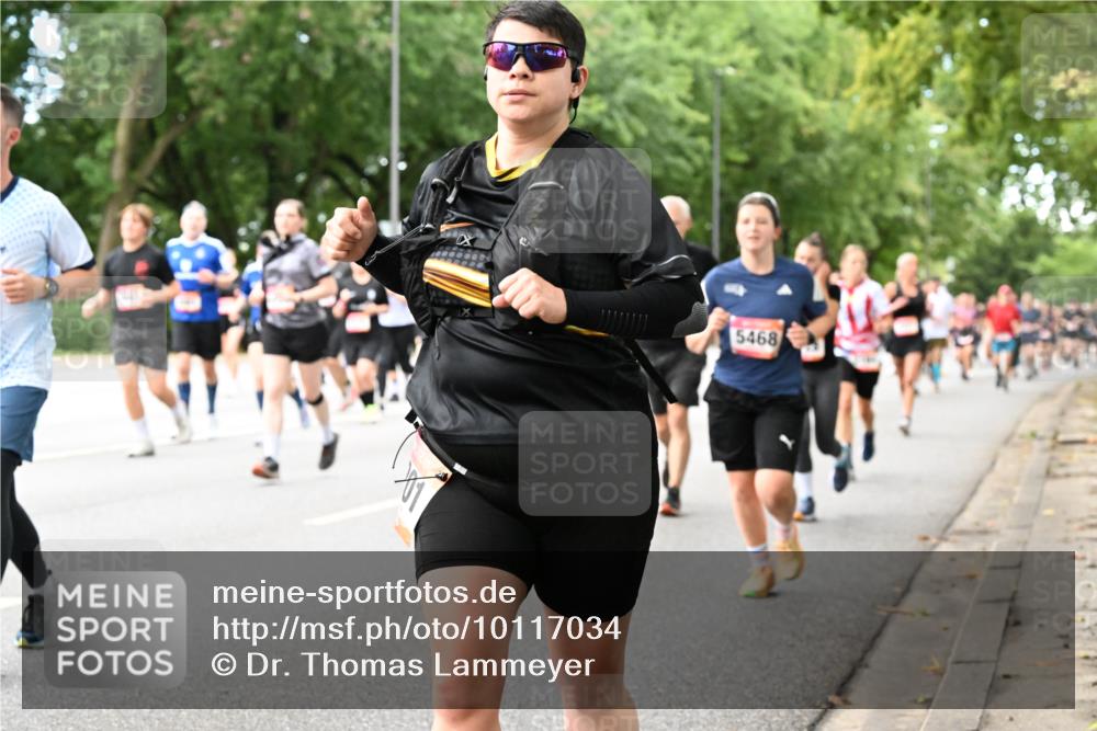 06.09.2026 - CURREX Alsterlauf Dr. Thomas Lammeyer http://msf.ph/oto/10117034 06.09.2026 09:14:18 Laufen 5468 meine-sportfotos.de