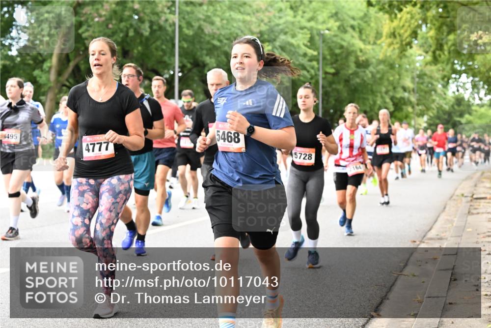 06.09.2026 - CURREX Alsterlauf Dr. Thomas Lammeyer http://msf.ph/oto/10117043 06.09.2026 09:14:19 Laufen 495, 4777, 5468, 5728, 2164 meine-sportfotos.de