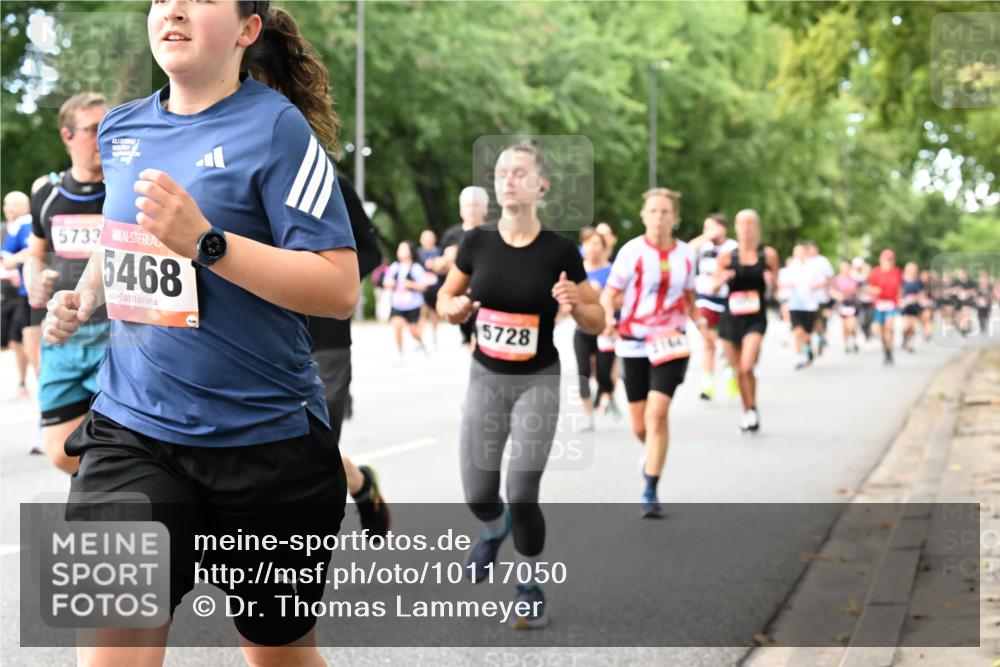 06.09.2026 - CURREX Alsterlauf Dr. Thomas Lammeyer http://msf.ph/oto/10117050 06.09.2026 09:14:20 Laufen 5733, 5468, 5728 meine-sportfotos.de