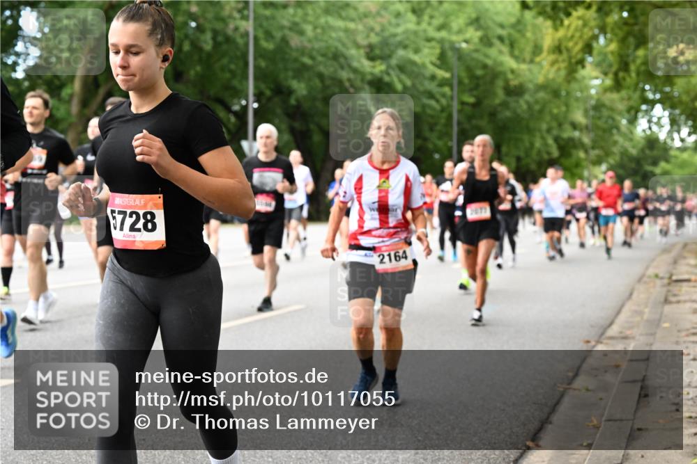 06.09.2026 - CURREX Alsterlauf Dr. Thomas Lammeyer http://msf.ph/oto/10117055 06.09.2026 09:14:21 Laufen 5728, 2164 meine-sportfotos.de