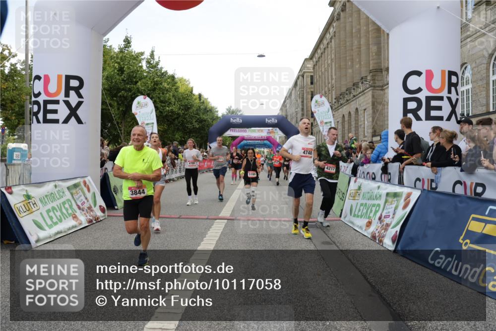 06.09.2026 - CURREX Alsterlauf Yannick Fuchs http://msf.ph/oto/10117058 06.09.2026 09:59:19 Ziel 2220, 2367, 2913, 3375, 3600, 3657, 3825, 3844, 3892, 4139, 4158, 4217, 4531, 4748, 4791, 5160, 5249, 5283, 5723, 5735, 5891, 6059, 6144, 6312, 6337, 6443, 6447 meine-sportfotos.de