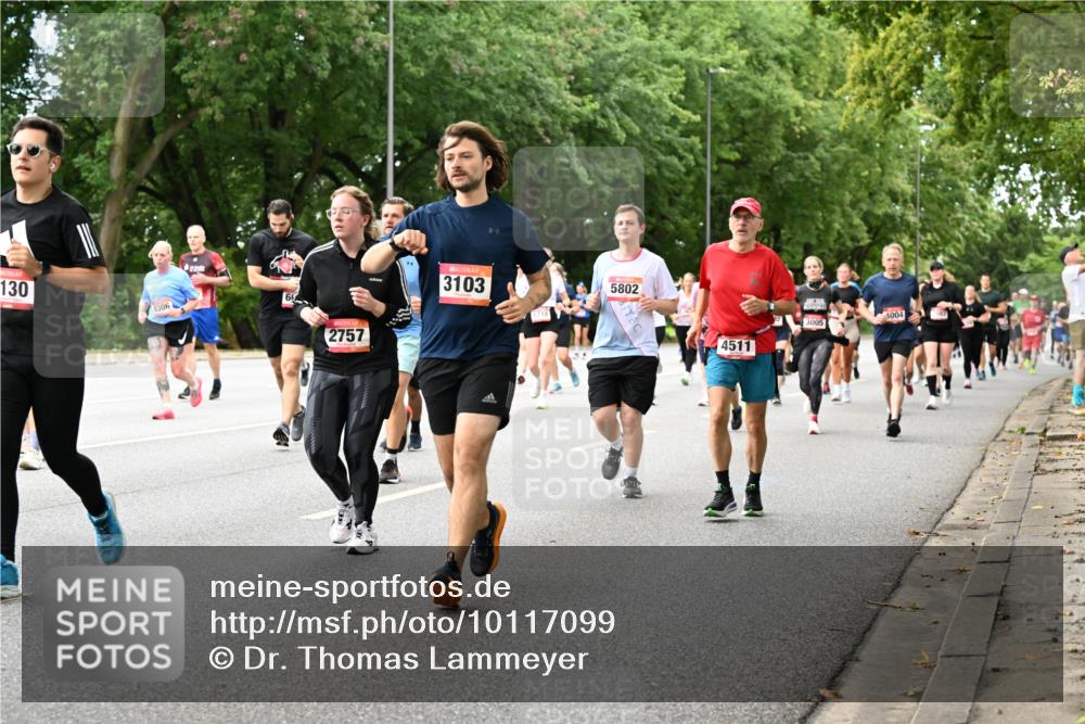 06.09.2026 - CURREX Alsterlauf Dr. Thomas Lammeyer http://msf.ph/oto/10117099 06.09.2026 09:14:27 Laufen 130, 8306, 2757, 3103, 5802, 4511, 3004, 3005 meine-sportfotos.de
