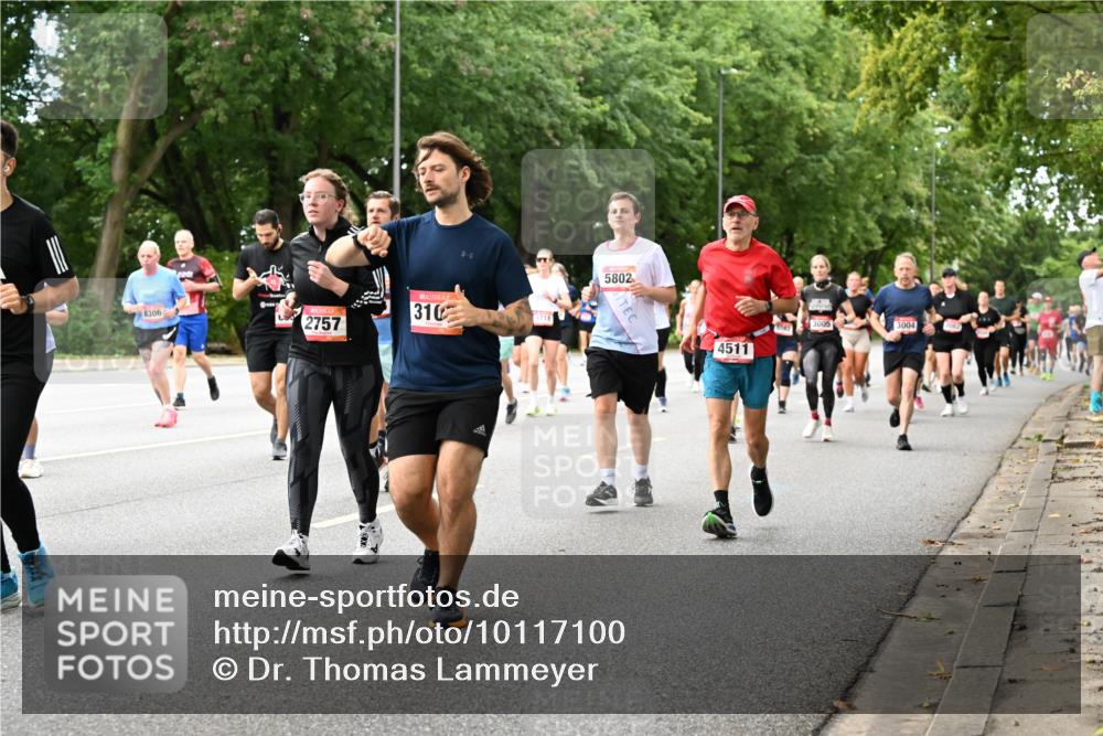 06.09.2026 - CURREX Alsterlauf Dr. Thomas Lammeyer http://msf.ph/oto/10117100 06.09.2026 09:14:27 Laufen 8306, 2757, 310, 5802, 4511, 3005, 3004 meine-sportfotos.de