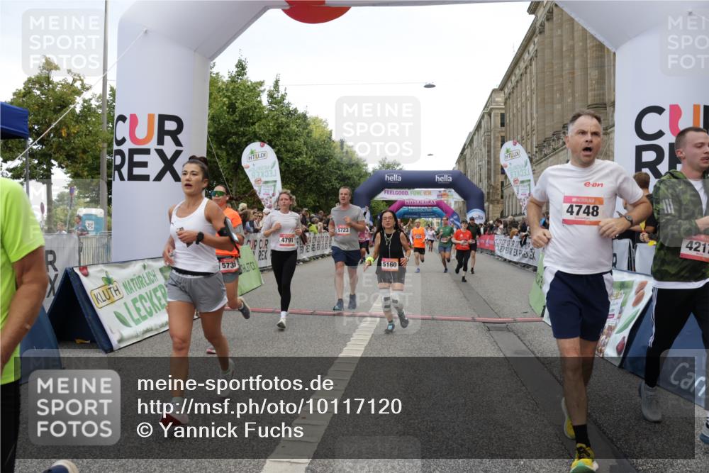 06.09.2026 - CURREX Alsterlauf Yannick Fuchs http://msf.ph/oto/10117120 06.09.2026 09:59:20 Ziel 2220, 2367, 2772, 2913, 3600, 3657, 3825, 3844, 3892, 4091, 4139, 4158, 4217, 4748, 4791, 5160, 5249, 5283, 5723, 5735, 6059, 6144, 6312, 6443, 6447 meine-sportfotos.de