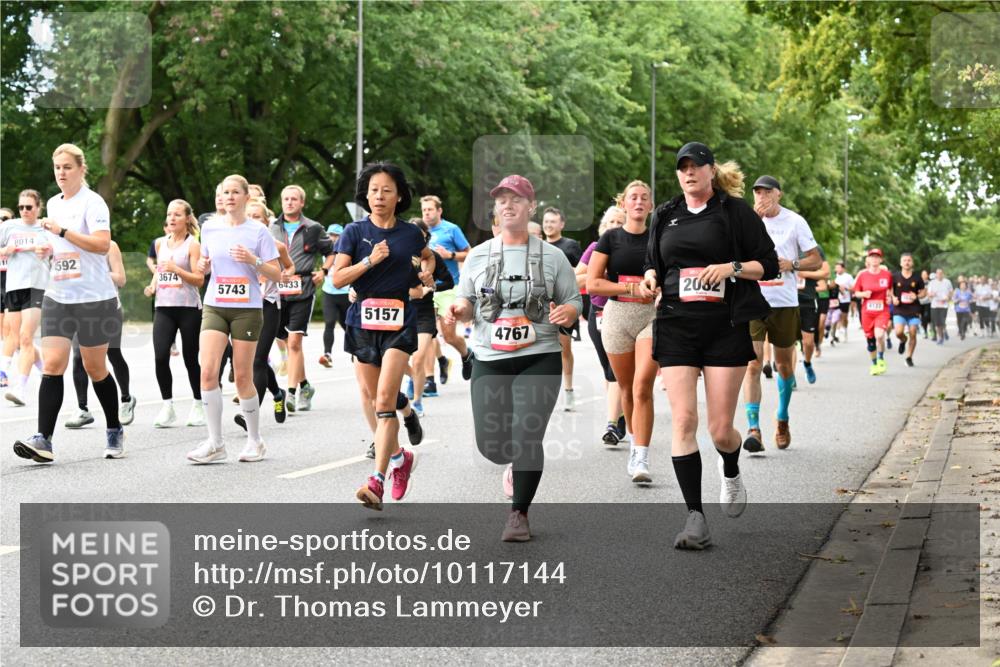 06.09.2026 - CURREX Alsterlauf Dr. Thomas Lammeyer http://msf.ph/oto/10117144 06.09.2026 09:14:33 Laufen 8014, 592, 3674, 6433, 5743, 5157, 4767, 2082 meine-sportfotos.de