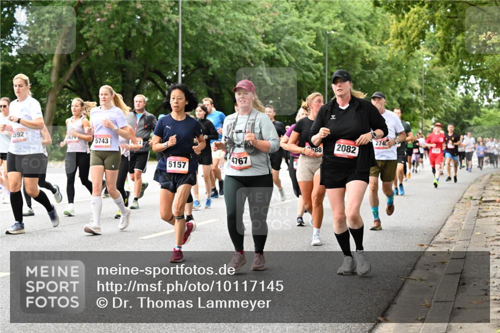 06.09.2026 - CURREX Alsterlauf Dr. Thomas Lammeyer http://msf.ph/oto/10117145 06.09.2026 09:14:33 Laufen 592, 3674, 5743, 4767, 5157, 88, 2745, 2082 meine-sportfotos.de