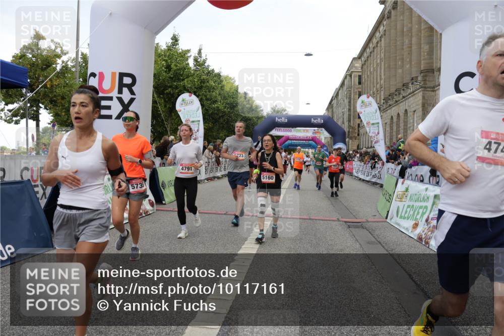 06.09.2026 - CURREX Alsterlauf Yannick Fuchs http://msf.ph/oto/10117161 06.09.2026 09:59:20 Ziel 2220, 2367, 2772, 2913, 3600, 3657, 3825, 3844, 3892, 4091, 4139, 4158, 4217, 4748, 4791, 5160, 5249, 5283, 5723, 5735, 6059, 6144, 6312, 6443, 6447 meine-sportfotos.de