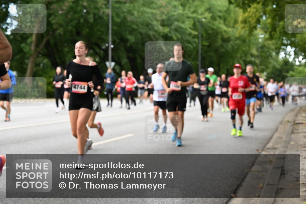 06.09.2026 - CURREX Alsterlauf Dr. Thomas Lammeyer http://msf.ph/oto/10117173 06.09.2026 09:14:37 Laufen 4744 meine-sportfotos.de