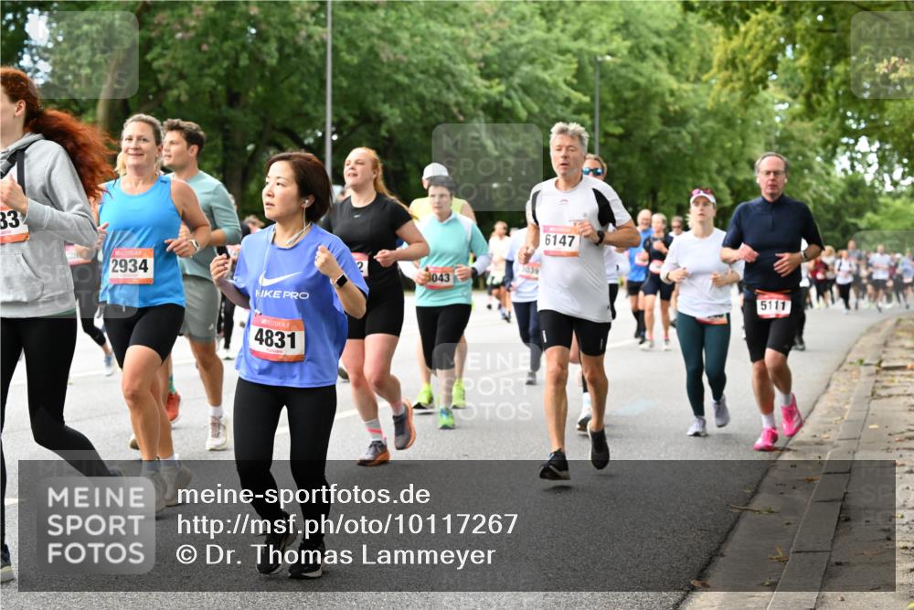 06.09.2026 - CURREX Alsterlauf Dr. Thomas Lammeyer http://msf.ph/oto/10117267 06.09.2026 09:14:51 Laufen 33, 2934, 4831, 3043, 6147, 5111 meine-sportfotos.de
