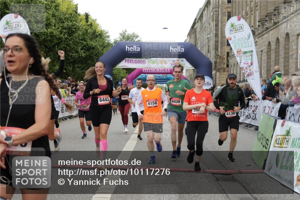06.09.2026 - CURREX Alsterlauf Yannick Fuchs http://msf.ph/oto/10117276 06.09.2026 09:59:22 Ziel 2220, 2367, 2772, 2913, 3535, 3542, 3600, 3657, 3844, 3892, 4091, 4139, 4158, 4217, 4748, 4791, 5160, 5249, 5723, 5735, 6059, 6312, 6443, 6447 meine-sportfotos.de