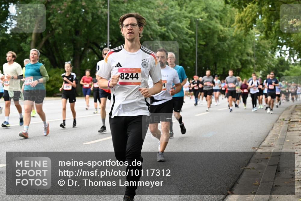 06.09.2026 - CURREX Alsterlauf Dr. Thomas Lammeyer http://msf.ph/oto/10117312 06.09.2026 09:14:57 Laufen 1713, 5597, 8244, 4 meine-sportfotos.de