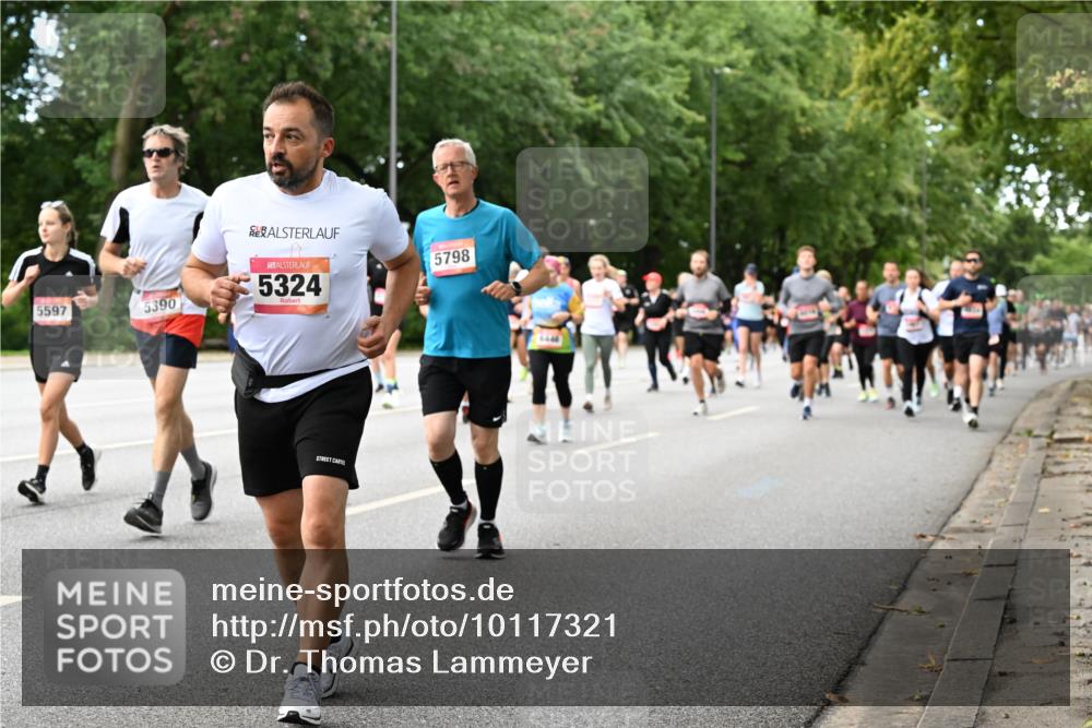 06.09.2026 - CURREX Alsterlauf Dr. Thomas Lammeyer http://msf.ph/oto/10117321 06.09.2026 09:14:58 Laufen 5597, 5390, 5324, 5798 meine-sportfotos.de