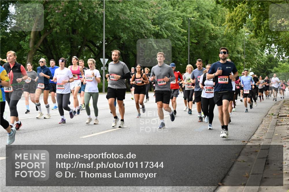 06.09.2026 - CURREX Alsterlauf Dr. Thomas Lammeyer http://msf.ph/oto/10117344 06.09.2026 09:15:02 Laufen 2287, 2454, 2511, 3283, 121, 3277, 240, 2385, 6019, 32, 2467, 4634, 8056 meine-sportfotos.de