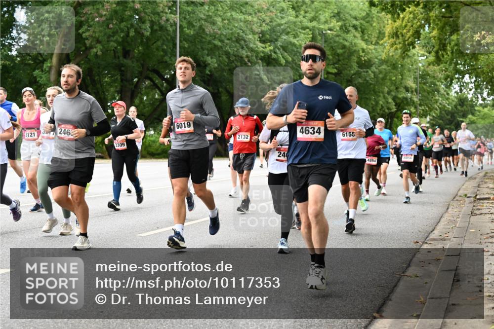 06.09.2026 - CURREX Alsterlauf Dr. Thomas Lammeyer http://msf.ph/oto/10117353 06.09.2026 09:15:03 Laufen 8121, 2468, 3309, 6019, 2132, 240, 4634, 6155, 4894, 8056 meine-sportfotos.de