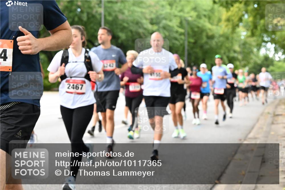 06.09.2026 - CURREX Alsterlauf Dr. Thomas Lammeyer http://msf.ph/oto/10117365 06.09.2026 09:15:05 Laufen 4, 2467 meine-sportfotos.de